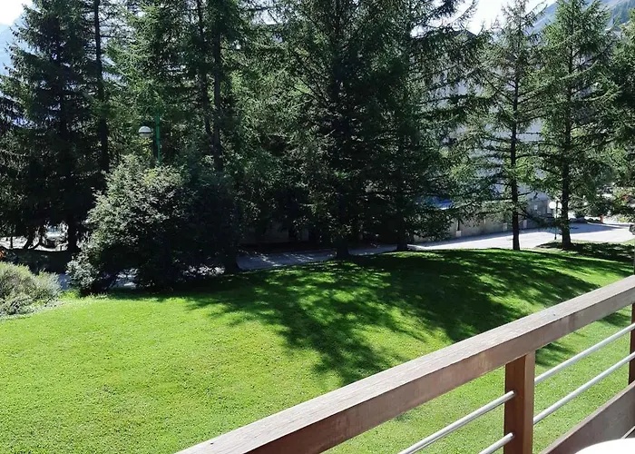 Apartment Cosy Au Pied Des Pistes, Centre Station - Fr-1-516-51 Les Deux Alpes